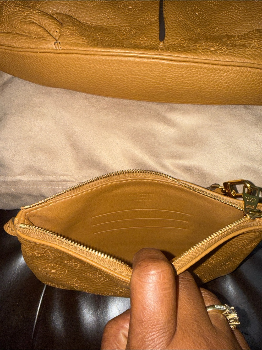 AUTH. LOUIS VUITTON MAHINA SERENE MM 2-Way Handbag/Shoulderbag-Caramel-🔥🔥 - Picture 13 of 16